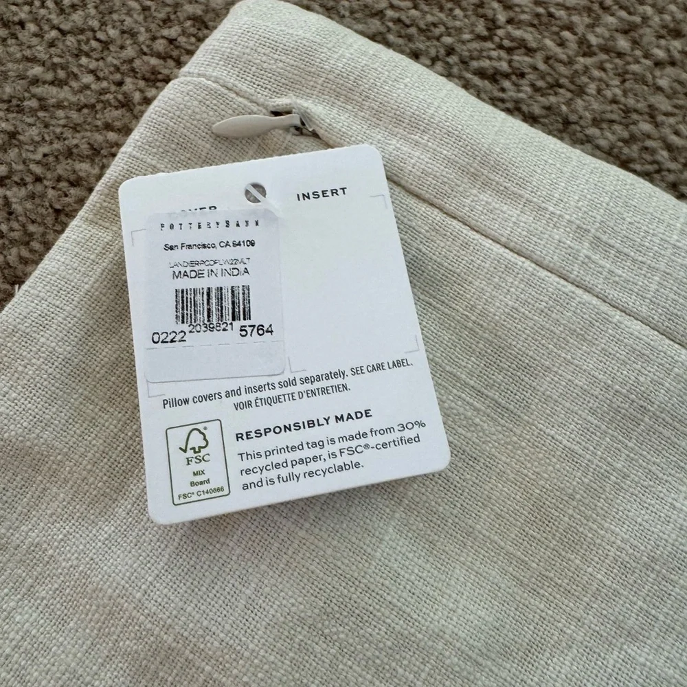 NWT Pottery Barn Landier Patchwork Starburst Pillow Cover 22x22 Beige & Red